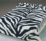 139 220x240 black čierna deka 892