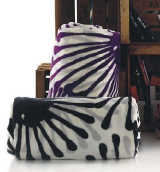 9345 flowers 220x240 42 purple purpurová 1470