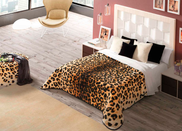 5077 220x240 7 reddish hnedočierna deka deka 389