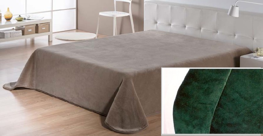 5047 220x240 33 dark green tmavozelená deka 68