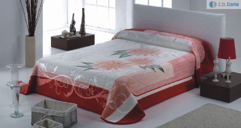 030 Mora imperiál embossed 160x220 07 Red červená deka 682