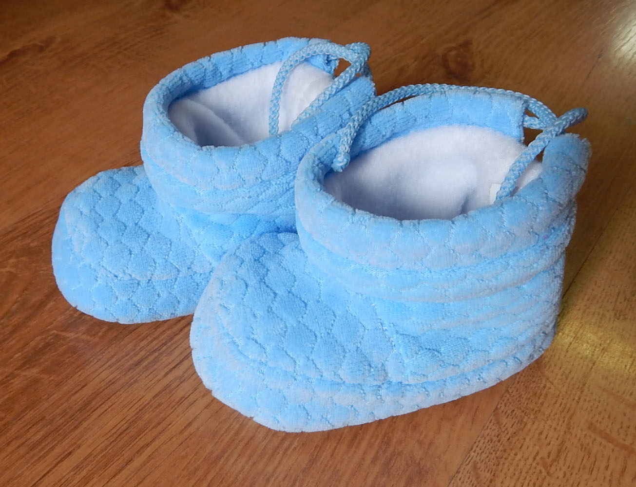 Topánky zamatové B5 nasúvačky lisovaný vzor blue modrá 7192