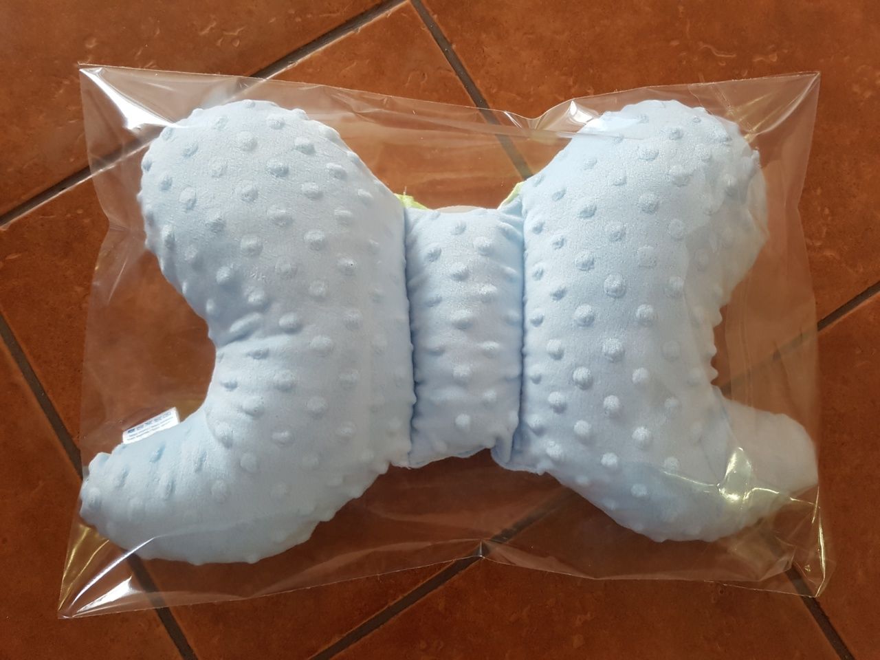 Vankúš K motýlik na polohovanie dieťatka 8043