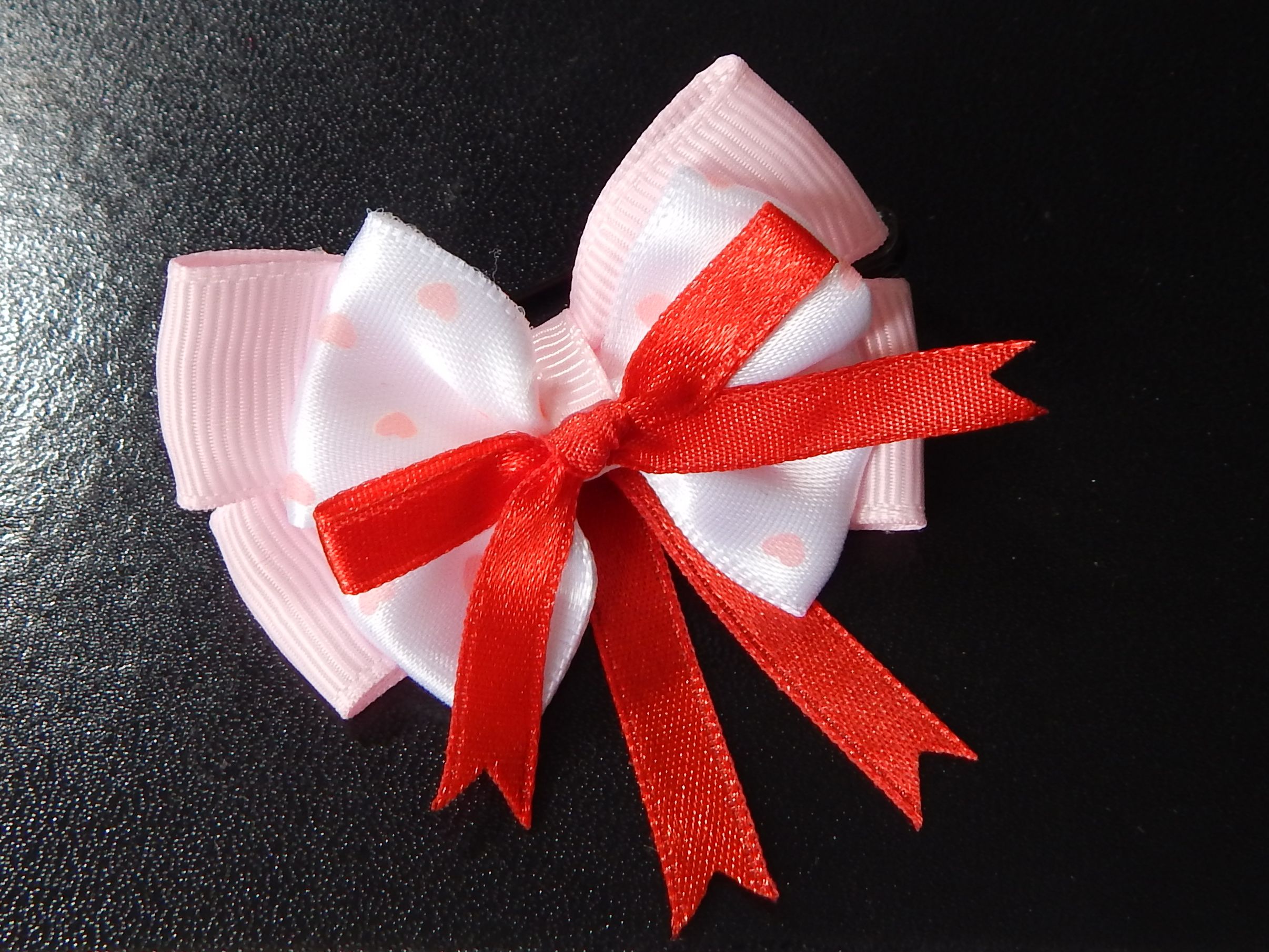 Mašlička proti urieknutiu  D05 ružová mašlička biela s bodkami 8235