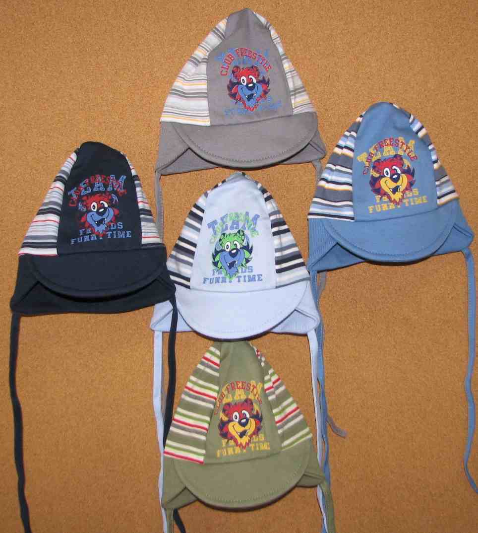 Čiapka 260 42-44 viazanie mix farieb jednofarebné s výšivkou 9173